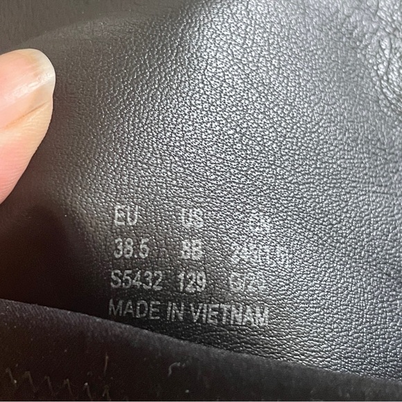 Stuart Weitzman Black Over-the-Knee Suede Boots - Picture 8 of 10